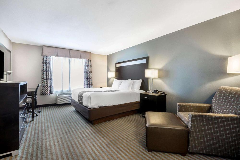 Presidential Suite - Non-Smoking interior